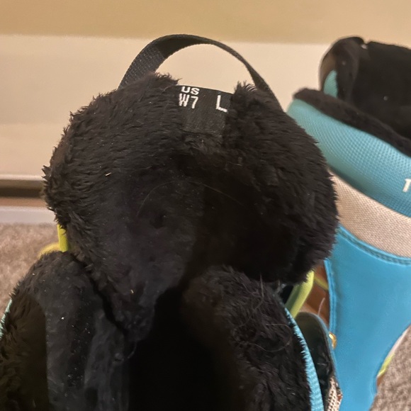 Vans Snowboarding Boots (Size 7 Womans) - Picture 3 of 4